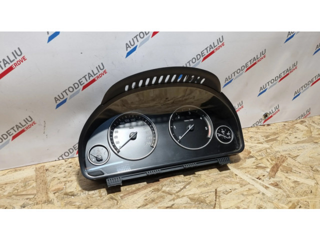 Přístrojová deska  BMW 5 F10 F11 2011 9228614, 2059571  