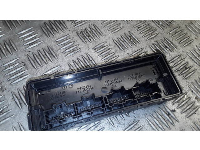 Блок управления 90151664, 13585586   Opel Zafira C