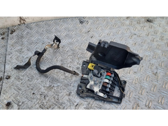 Блок предохранителей 9801147680   Citroen C3    