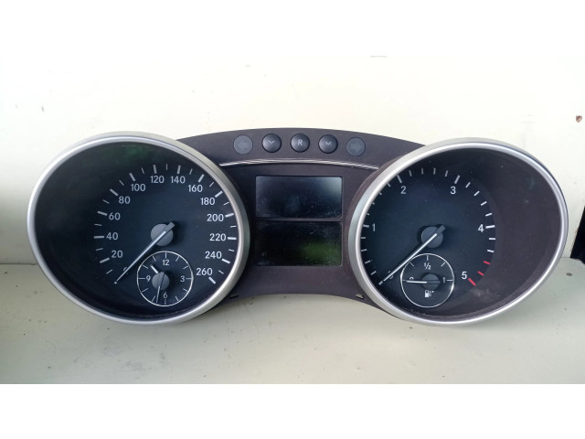 Přístrojová deska  Mercedes-Benz GL X164 2007 A1645403747, A2C53140429  