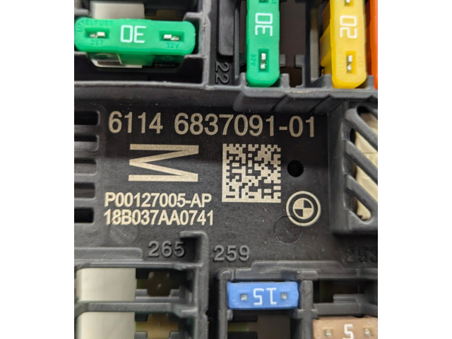 Блок предохранителей 6837091, 6992957   BMW 5 G30 G31    