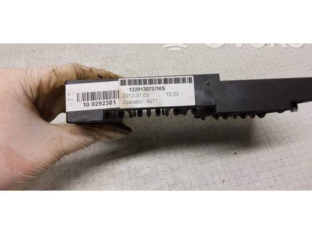 Блок предохранителей 7H0937550A, 1229130757MS   Volkswagen Transporter - Caravelle T5      