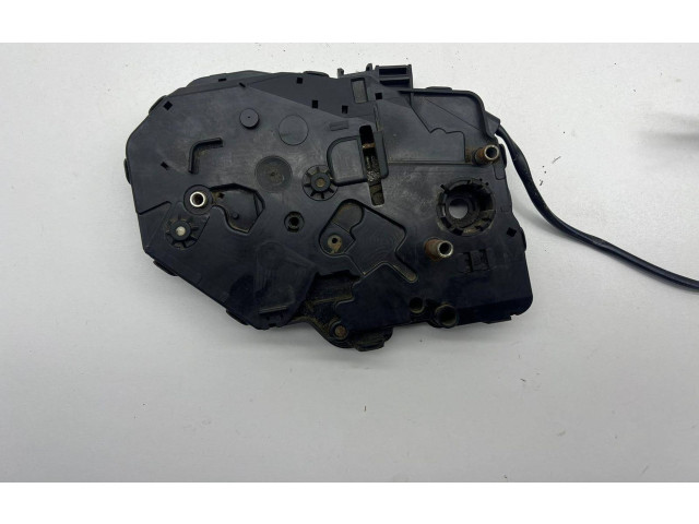 Zámek zadních dveří 2K0827426C   Volkswagen Caddy 2008