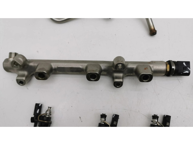 Vstřikovač 0261500443, 05C133320A   Skoda Octavia Mk4  pro benzínový motor 1.0  