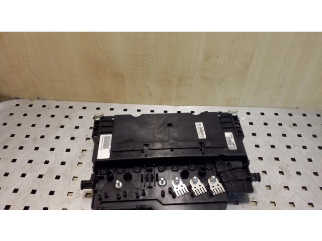 Блок предохранителей 8387153   BMW X3 E83    