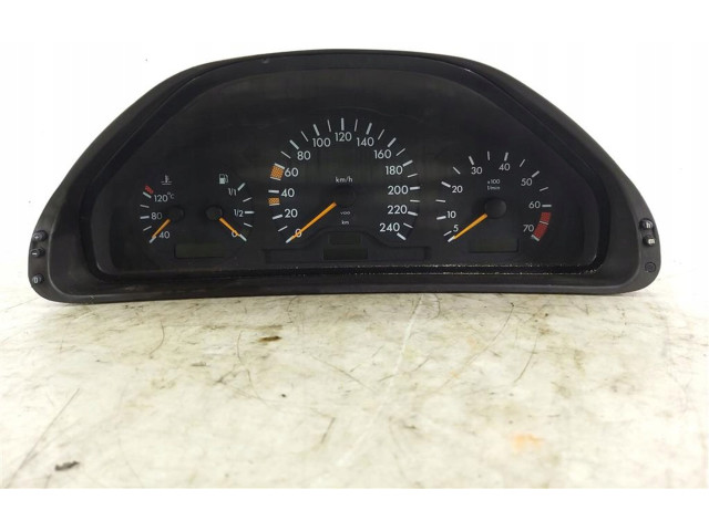 Přístrojová deska  Mercedes-Benz E W210 1996 87001345  