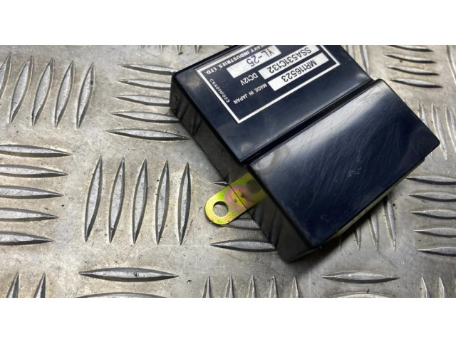 Блок управления MR116523, YL25   Mitsubishi Carisma