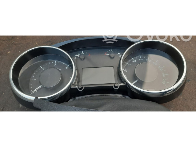 Přístrojová deska  Peugeot 5008 2013 9674982480  