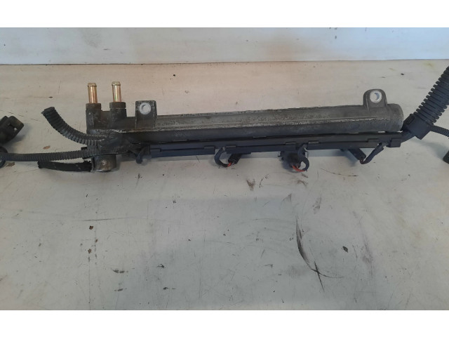 Vstřikovací lišta 036133319B, 036133319B   Volkswagen Golf IV     
