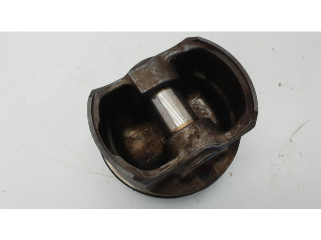 Píst 83955, 83955508   BMW 3 E36  pro benzínový motor 2.5  M50 NV
