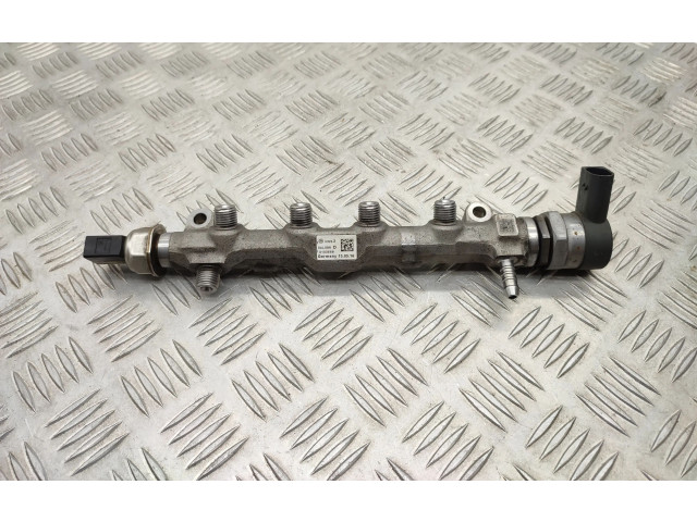 Vstřikovač 0445110471, 04L130277AE   Skoda Octavia Mk3 (5E)     