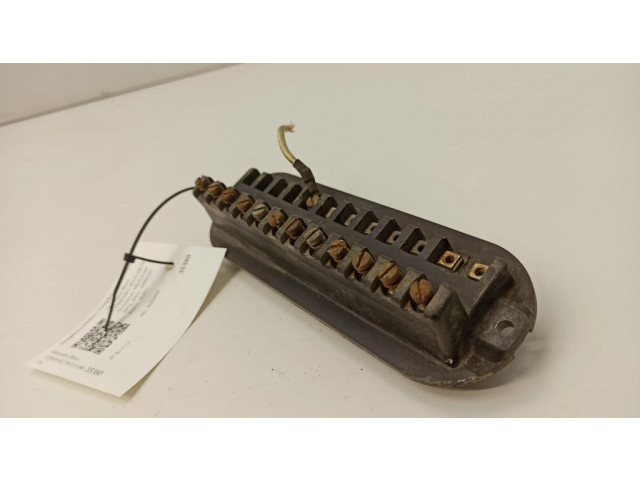 Блок предохранителей 0005458701   Mercedes-Benz COMPAKT W115    