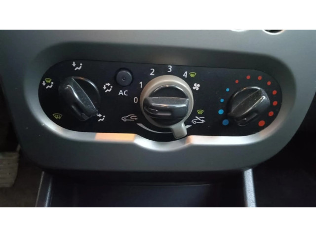 Блок управления климат-контролем    Renault Sandero I