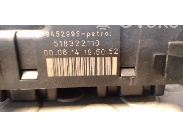   Pojistková skříňka 9452993, NICHTZUTREFFEND   Volvo V70 2000