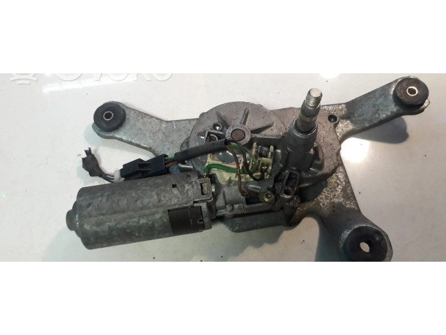 Моторчик заднего дворника 0390201528    Mitsubishi Carisma