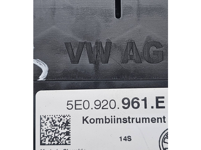 Přístrojová deska  Skoda Octavia Mk3 (5E) 2014 5E0920961E  