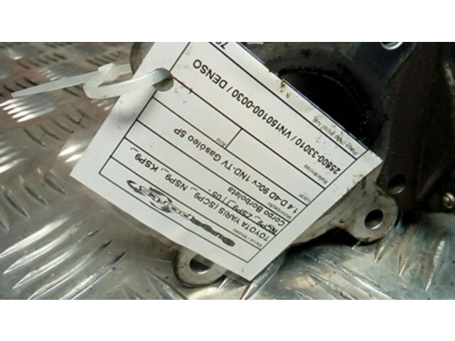 Vstřikovací lišta 25800-33010, DENSO   Toyota Yaris     