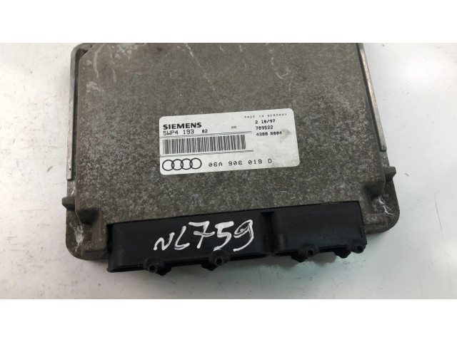 Блок управления двигателем Блок управления 06A906019D   Audi A3 S3 8L