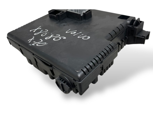   Pojistková skříňka 30728512, 05W182   Volvo XC70 2005