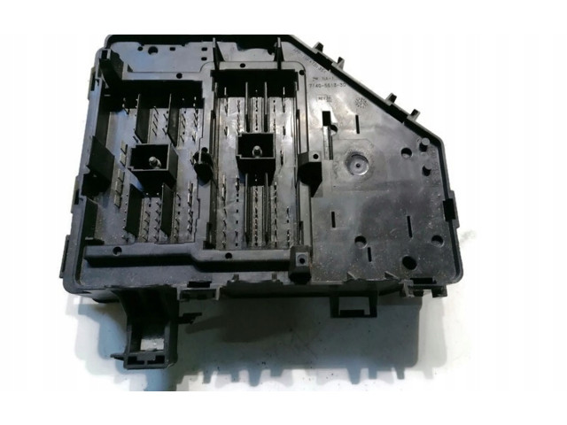   Pojistková skříňka 20860988   Cadillac CTS 2008