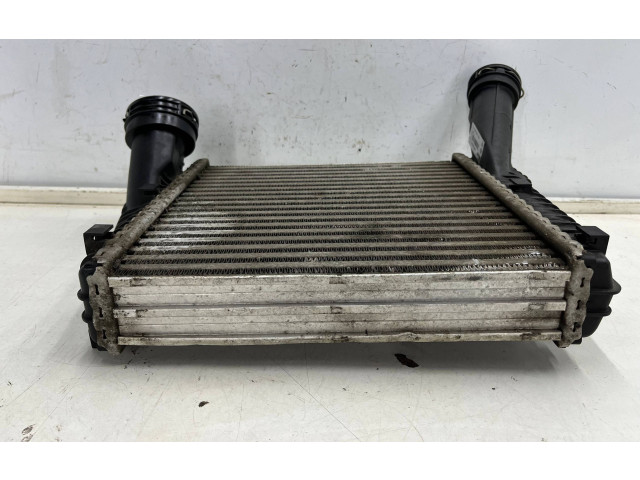 Интеркулер  7p0145804a   Volkswagen Touareg II 