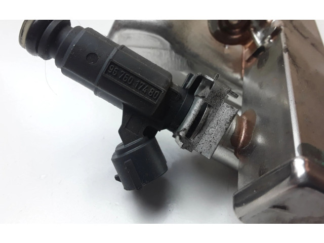 Vstřikovač 9676017480   Opel Corsa F    Z 12 XE 