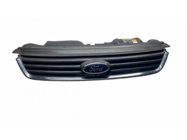 Верхняя решётка Ford Kuga I 2008-2012 года 8V418200AC, 8V4116613A      