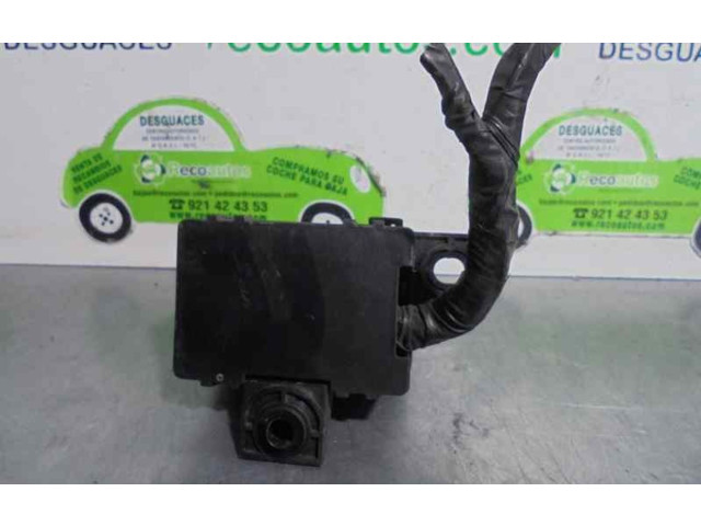 Pojistková skříňka Řídící jednotka BSM MB953382   Mitsubishi Carisma 1999