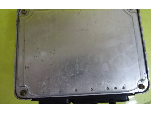 Блок управления двигателя 030906032BH, 0261206747   Volkswagen Lupo