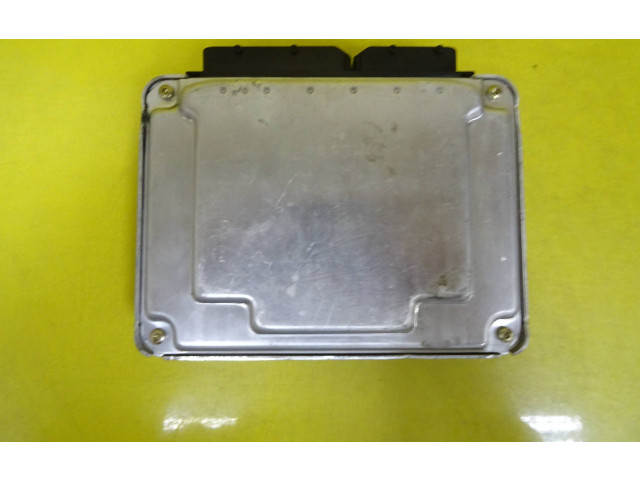 Řídící jednotka 038906019CD, 0281010218   Volkswagen PASSAT B5.5 2003