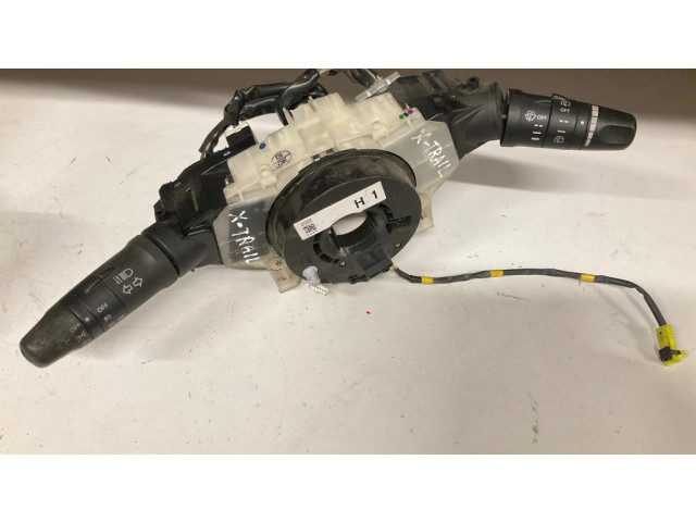 Подрулевой шлейф SRS 255608H905   Nissan Primera