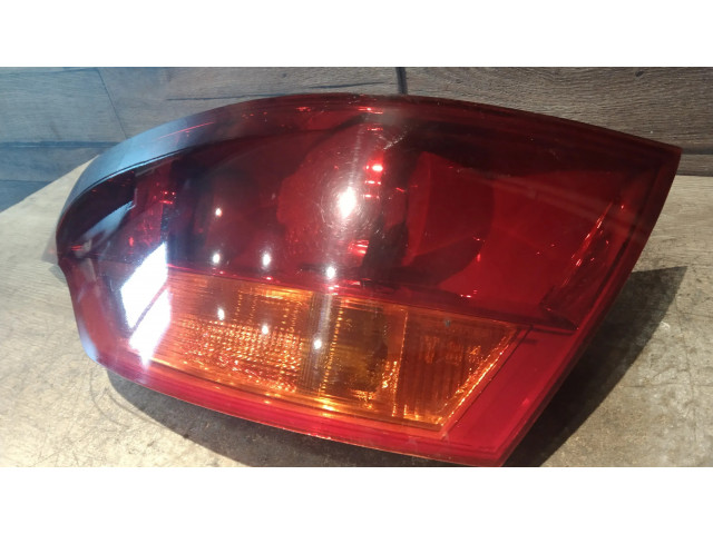 Задний фонарь правый 4L0945094, 027330202    Audi Q7 4L   2005-2015 года