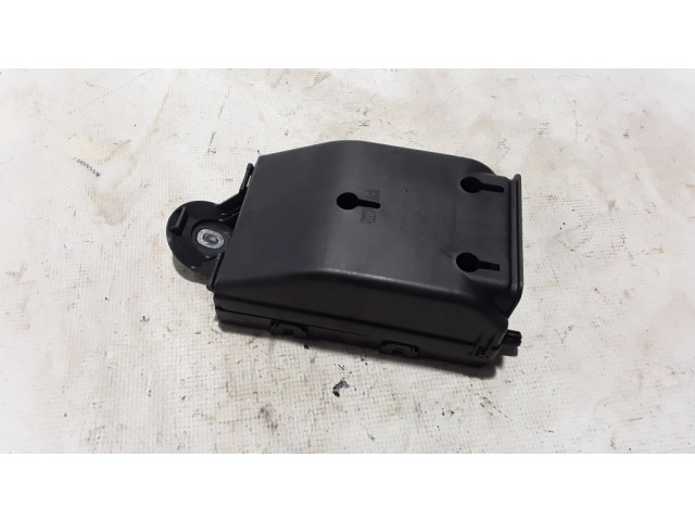 Блок предохранителей 32315317   Volvo XC90    