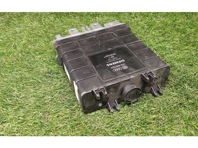 Блок управления двигателем ECU 039906022   Audi 80 90 S2 B4