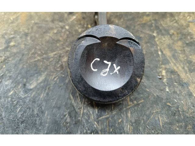 Píst CJX   Audi A3 S3 8V    CJX 