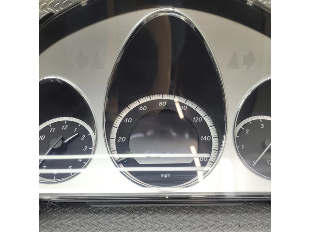 Přístrojová deska  Mercedes-Benz E C207 W207 2010 A2129005104  