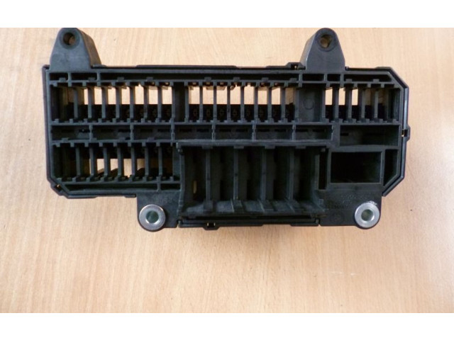   Pojistková skříňka 61138387135, 61138387135   BMW 7 E65 E66 2005