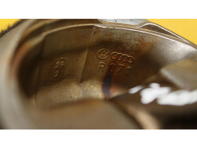 Píst    Audi A8 S8 D3 4E     
