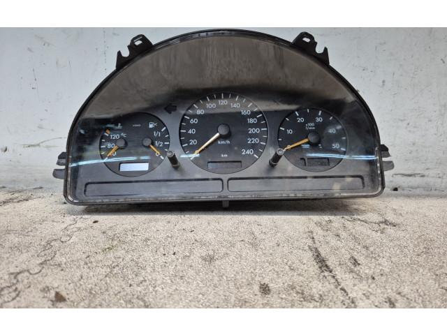 Přístrojová deska  Mercedes-Benz ML W163 2002 1635409511  
