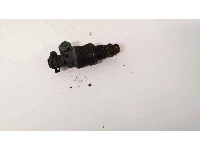 Vstřikovač 0280150715   BMW 3 E30  pro benzínový motor 2.0  