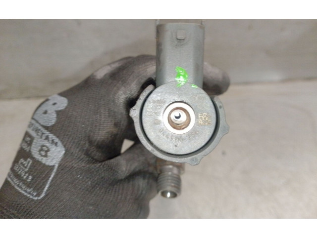Vstřikovač 338002A400, 0445110256BOSCH   Hyundai Matrix    D4FA 