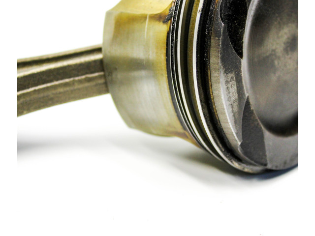 Поршень N63 B44 A 78432370  BMW 5 GT F07  