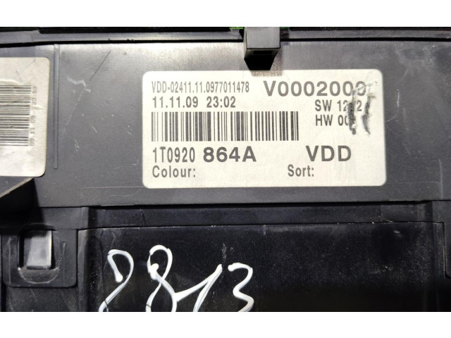 Přístrojová deska  Volkswagen Caddy 2010 1T0920864A  