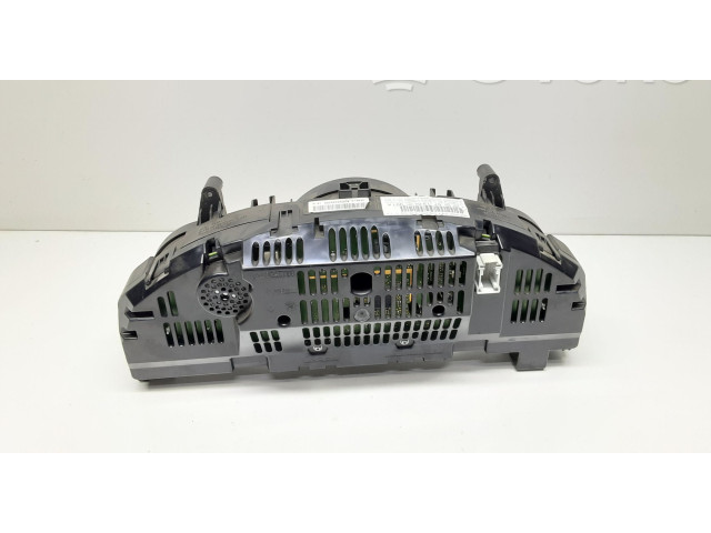 Přístrojová deska  Mercedes-Benz C W204 2013 A2049005713, 2049017902  