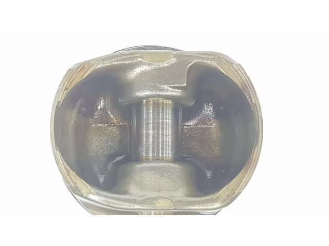Píst 11251739786, 1111AA   BMW 3 E36  pro benzínový motor 1.8  