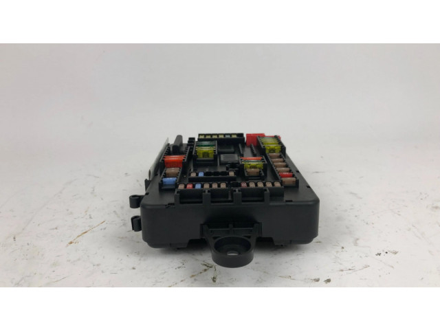 Блок предохранителей  9337884, 8D112013   BMW 3 GT F34    
