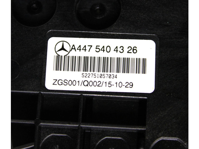 Масляный насос  OM 651.950 A4475404326  Mercedes-Benz Vito Viano W447 