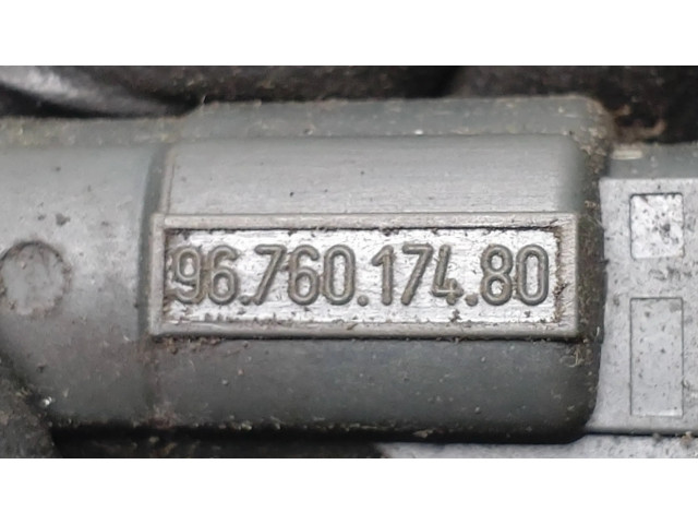 Vstřikovací lišta 9676020480, 9676017480   Peugeot 208  pro benzínový motor 1.0 ZM01 