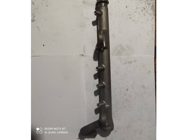 Vstřikovací lišta 03L089C   Volkswagen PASSAT B6  pro benzínový motor 2.0  