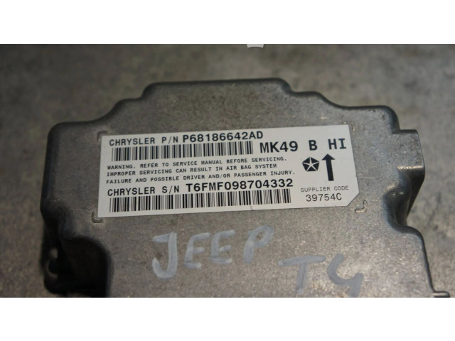 Блок подушек безопасности P68186642AD   Jeep Compass